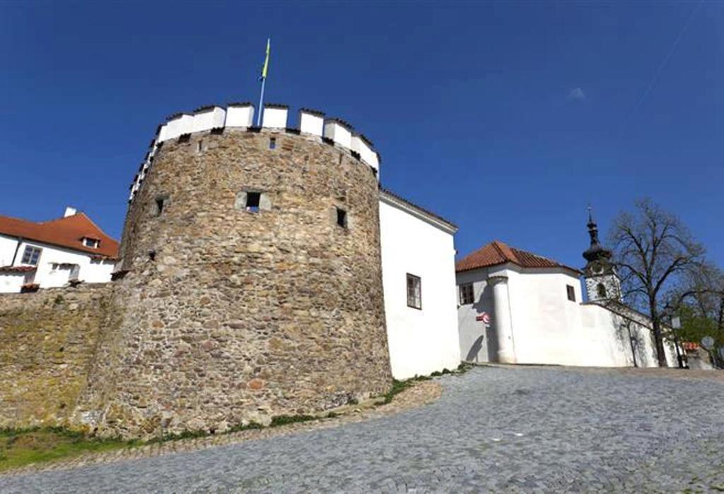 Apartmany Pod Putimskou Branou Písek Buitenkant foto